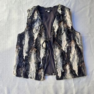 Woman Fash-ion-IS-Ta Fur Vest Made by S&D  Size S
